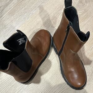 Zara Girls leather chelsea boots Brown